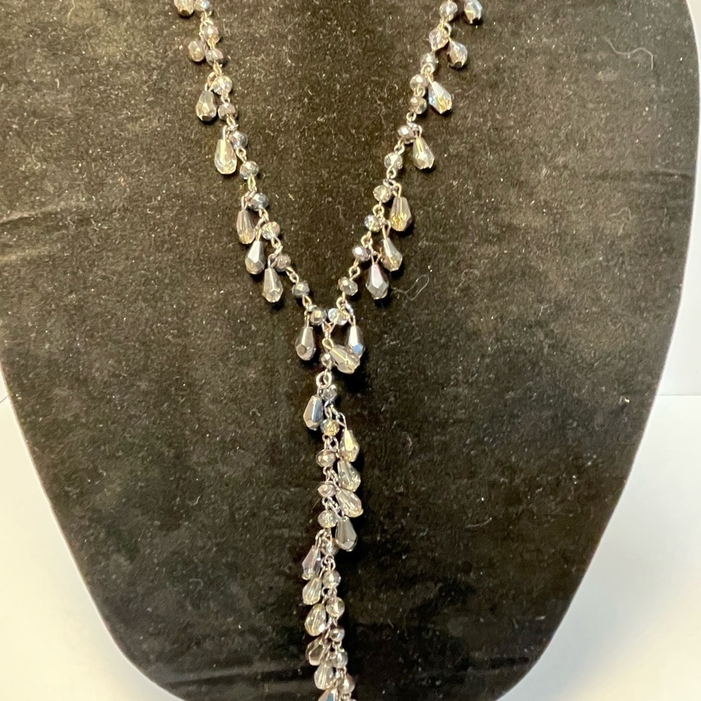 Elegant Gray Translucent Bead Teardrop Necklace - Picture 3 of 6